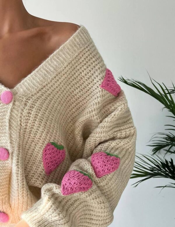 Gilet en Laine avec Motif Fraise – Image 4